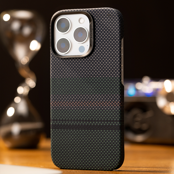 Чехол BENKS Kevlar Magnetic Armor Air Aurora 600D SA66 для MagSafe для iPhone 16 Pro Max