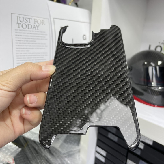 Чехол для iPhone 15 Pro, Carbon Fiber, чёрный