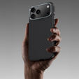 Чехол BENKS Kevlar Armor PRO Carbon Fiber 600D A070 для MagSafe с активной кнопкой для iPhone 17 Pro Max