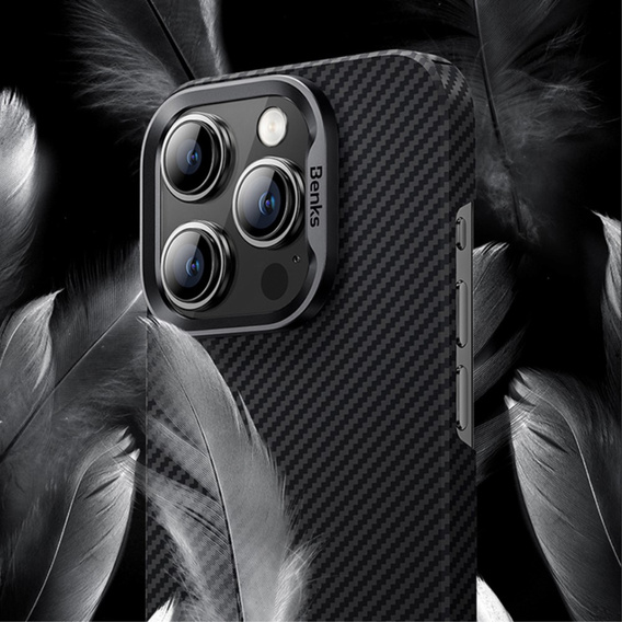 Чехол BENKS Kevlar для iPhone 15 Pro, углеродное волокно, чёрный