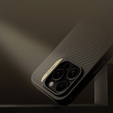 Чехол для iPhone 16 Pro, бронированный Nillkin, Carbon Fiber, для Magsafe, золотой