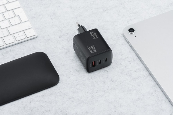 Сетевое зарядное устройство XO CE12, USB-C, 20 Вт + кабель USB-C - Lightning, белый