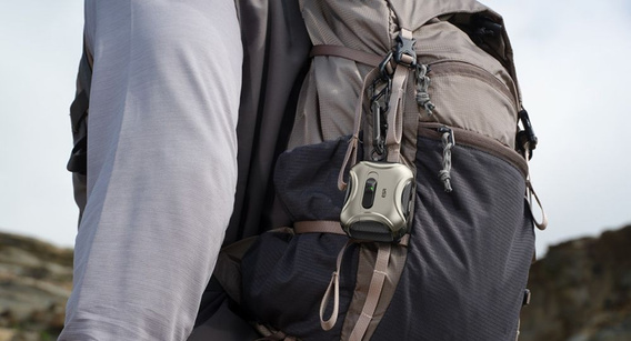 Чохол для навушників з MagSafe ESR Cyber FlickLock для Apple AirPods Pro 3