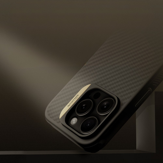 Чохол для iPhone 16 Pro Max, броньований Nillkin, Carbon Fiber, для Magsafe, золотий